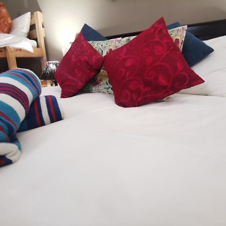 Sun Deck Lodge Hartbeespoort Εξωτερικό φωτογραφία