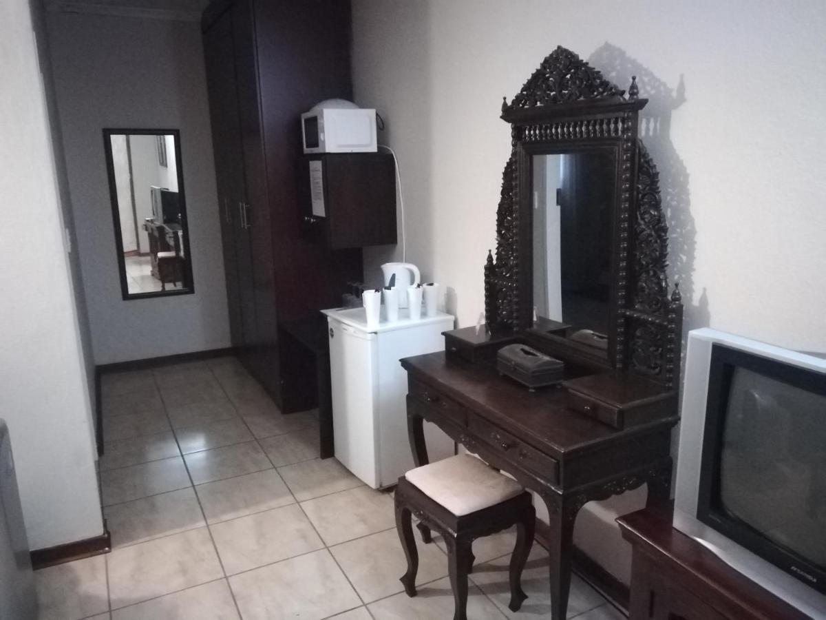 Sun Deck Lodge Hartbeespoort Εξωτερικό φωτογραφία