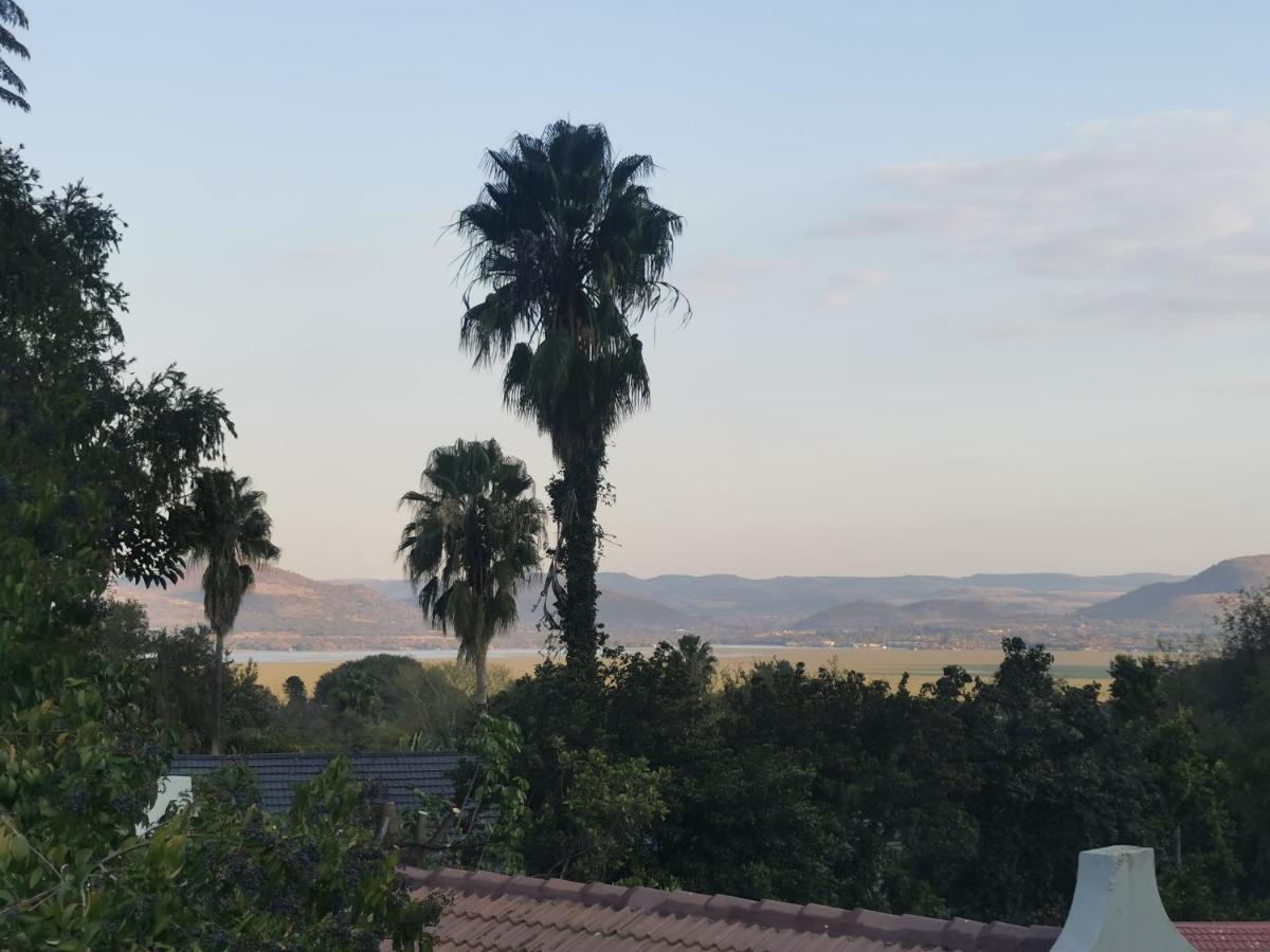 Sun Deck Lodge Hartbeespoort Εξωτερικό φωτογραφία