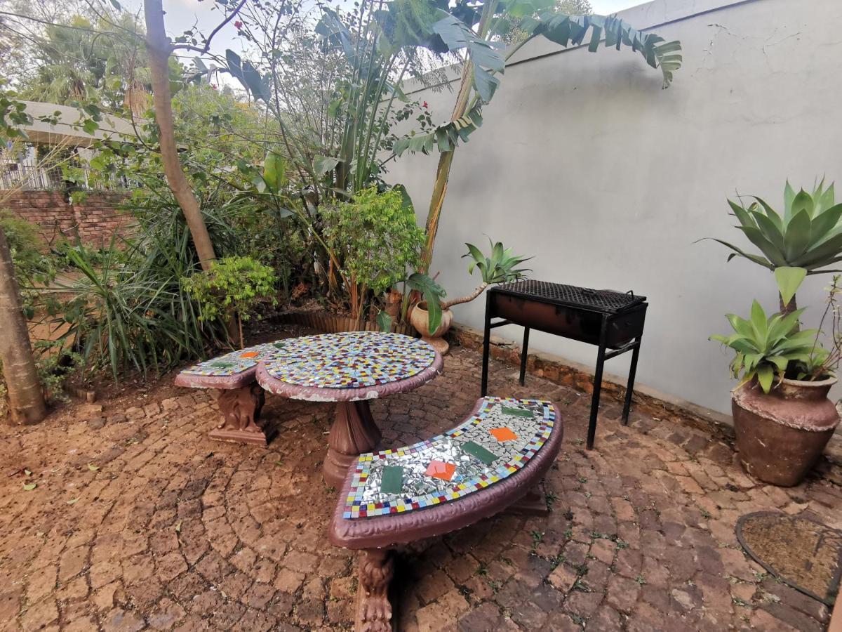 Sun Deck Lodge Hartbeespoort Εξωτερικό φωτογραφία