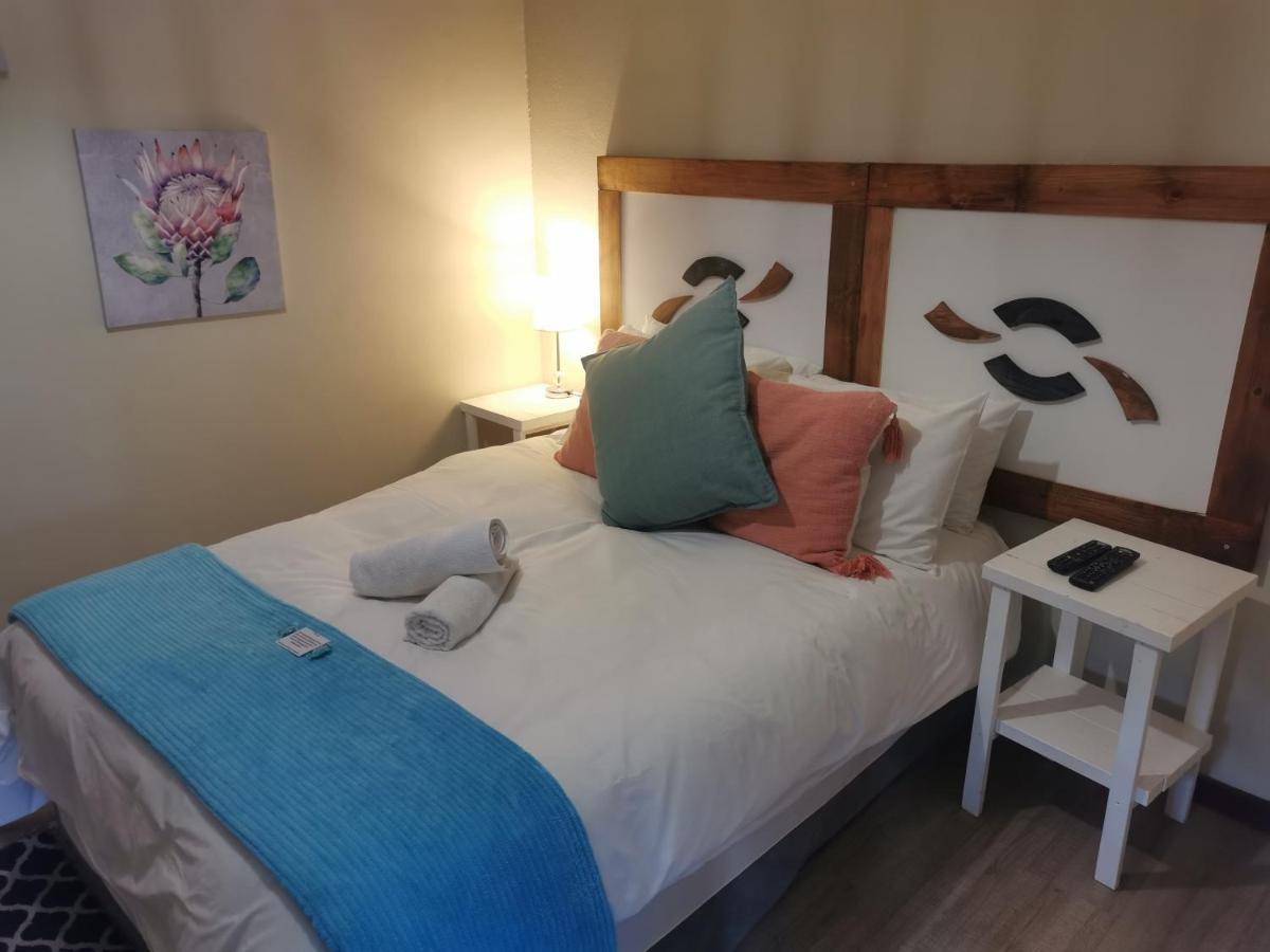Sun Deck Lodge Hartbeespoort Εξωτερικό φωτογραφία