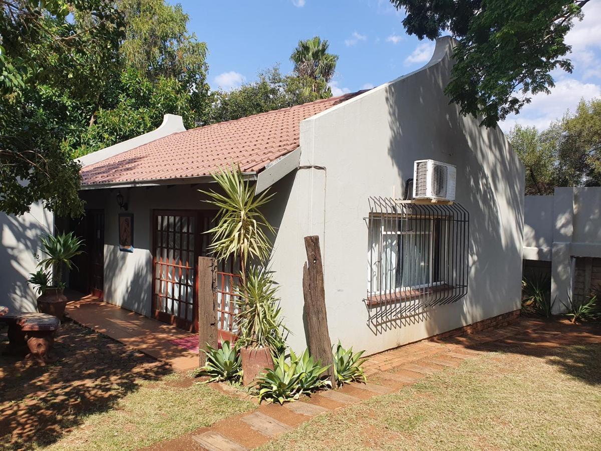 Sun Deck Lodge Hartbeespoort Εξωτερικό φωτογραφία