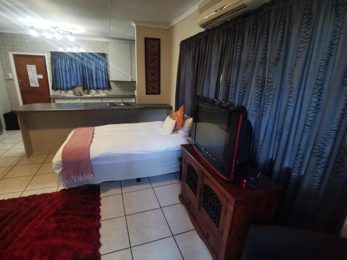 Sun Deck Lodge Hartbeespoort Εξωτερικό φωτογραφία