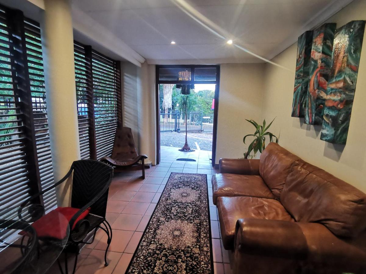 Sun Deck Lodge Hartbeespoort Εξωτερικό φωτογραφία